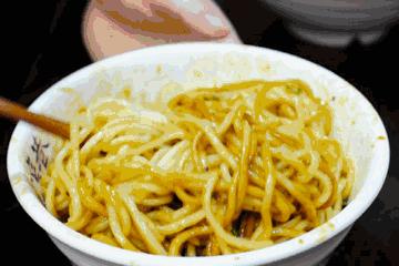 成都的一群面痴,拿出了他们珍藏的42碗好面,服不服吃了就知道