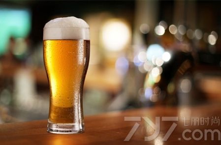 50岁长发怎么扎头发好看又减龄,长发和短发哪个更有助于头发生长