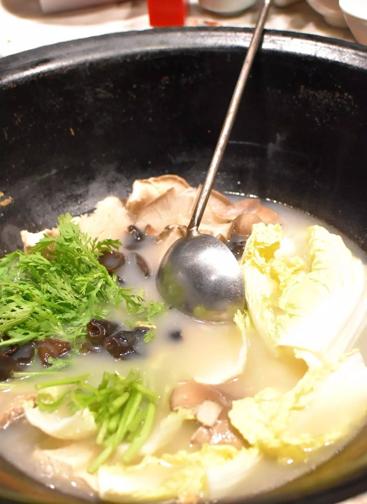 不得了！曾经征服过普京大大的美食，轰动了整条香港路！