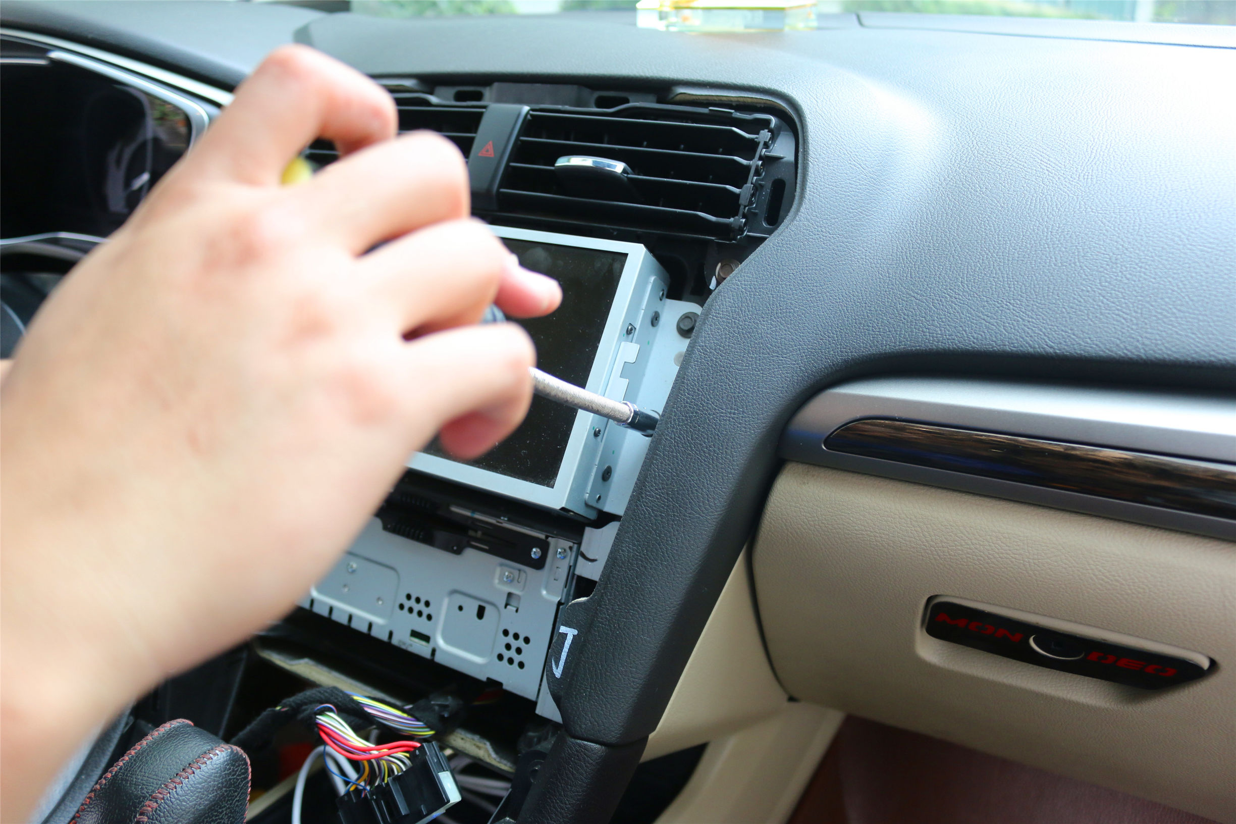 掌讯蒙迪欧竖屏导航,福特蒙迪欧13款竖屏导航