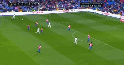 c罗的这次销魂跑位,现场看c罗2.65超强滞空头球