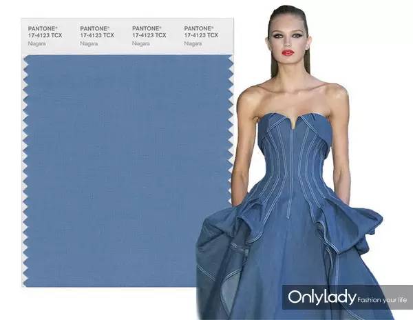 2020年流行色太蓝了附配色表,时尚配色什么颜色好看