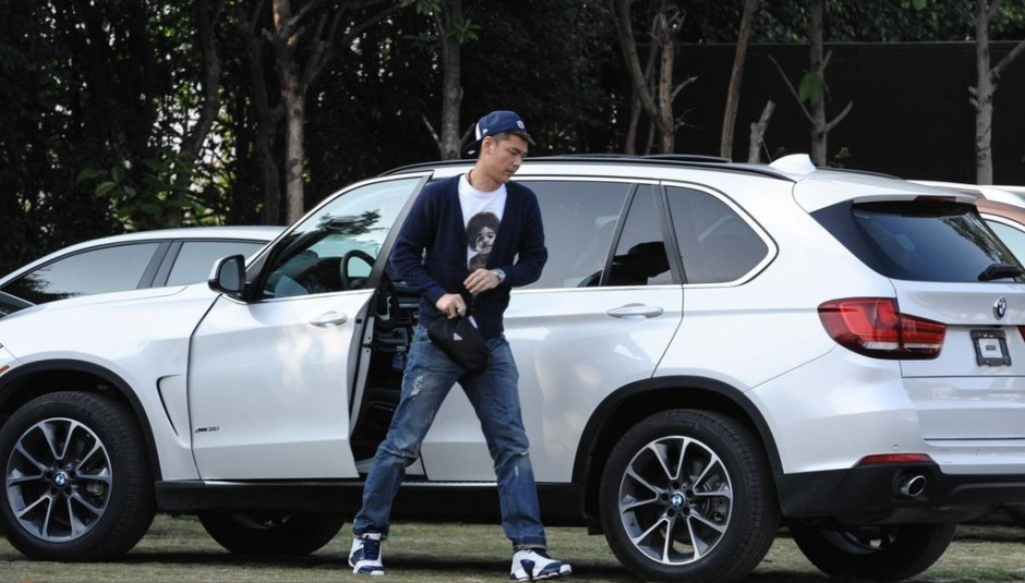 中国国足都开的什么车,国足分别开什么车