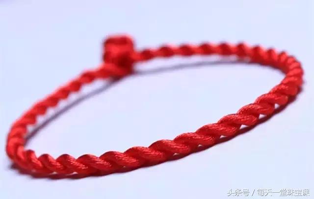 本命年戴哪些珠宝要提前准备，等鸡年来了就来不及了！