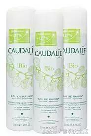 手慢无!昆明姑娘们,冬天用这10瓶”水“比打水光针还牛逼!