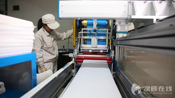 穿越长沙神秘地带:沁森高科将2微米的厚度做到极致