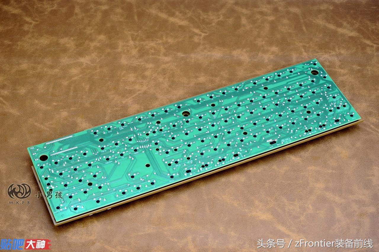 硬糖机械键盘classic评测,雷迦机械键盘评测