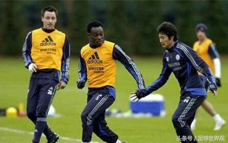 中国球员们无法复制的老照片王大雷为国米守门于海并肩魔力鸟