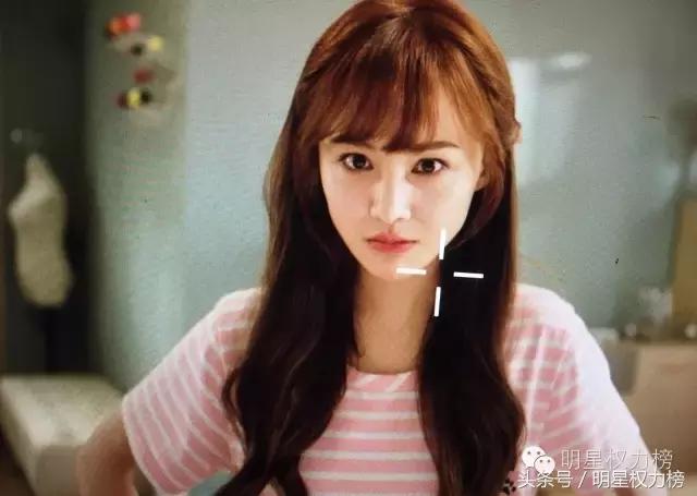 明星自拍除了卖萌还会搞怪！鹿晗TFBOYS教你自拍的正确姿势