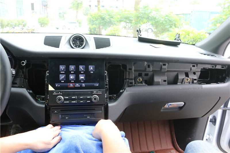 新款保时捷macan导航主机在哪里,2019保时捷macan触摸屏导航功能