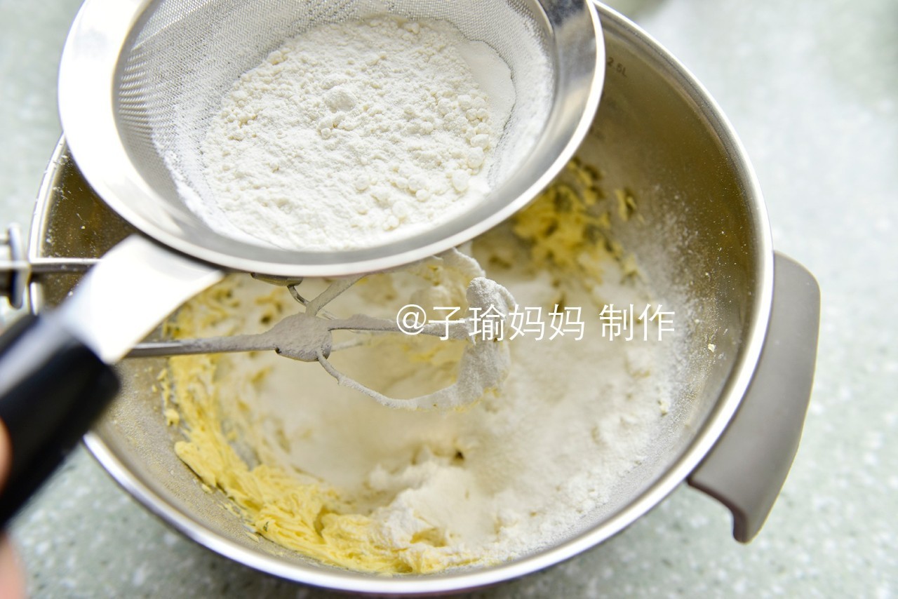 为什么我的曲奇挤不动?烤不成型?花纹消失?不酥?太硬?子瑜妈妈香葱曲奇全面示范