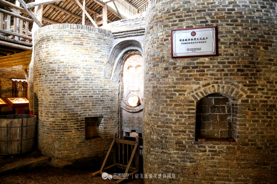 景德镇手艺人是如何传承的,景德镇陶瓷文化的传承和发展