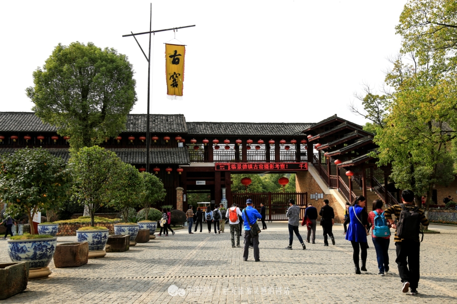 景德镇手艺人是如何传承的,景德镇陶瓷文化的传承和发展