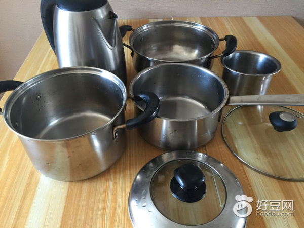 百洁布怎么把不锈钢锅刷干净,去除顽固污渍洗锅百洁布