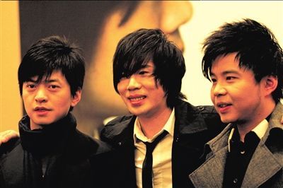 他们曾被视为校园民谣最后的希望,却因李健退出而溃不成军