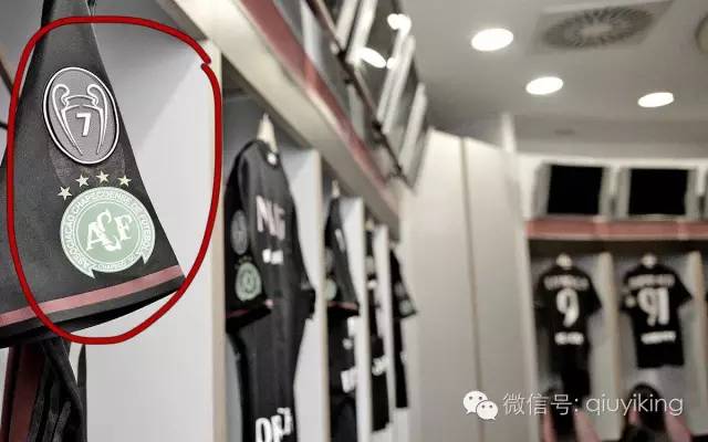 ac米兰永久退役11号球衣,ac米兰球衣offwhite