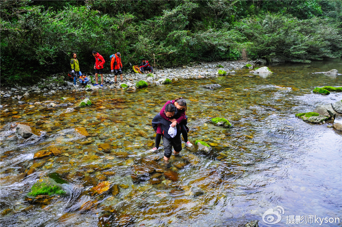 侠之梦受邀参与恩施坪坝营线路测试，冬季溯溪，冰冷刺骨，第一天