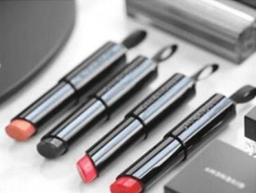 哪个牌子口红豆沙色好看还滋润,2021口红色号排行榜前十名