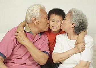 现在的老人不帮带孩子,为什么现在的老人不愿意帮忙了