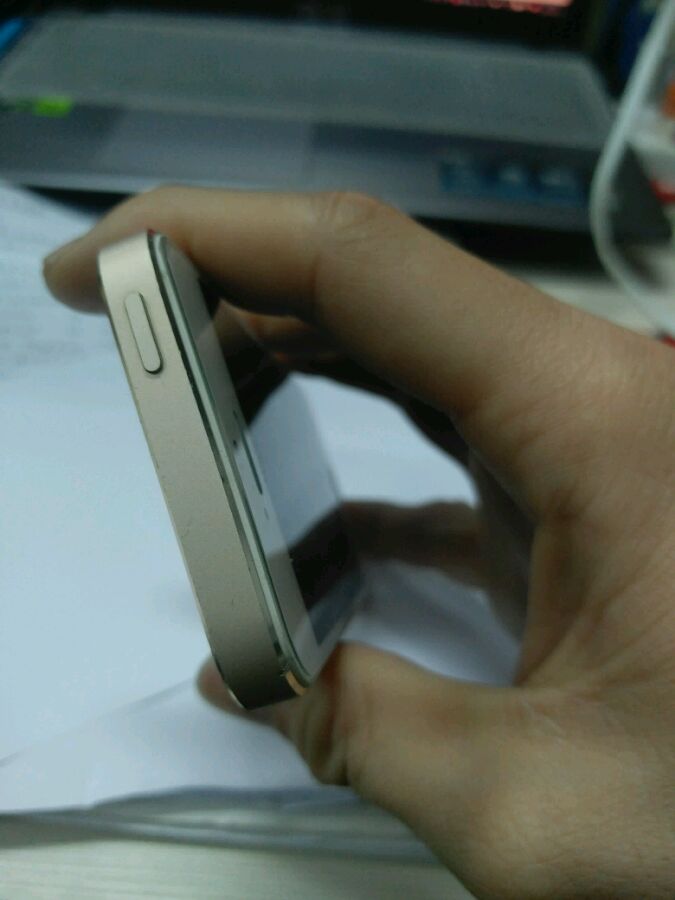 300收苹果7,某宝收的iphone5s