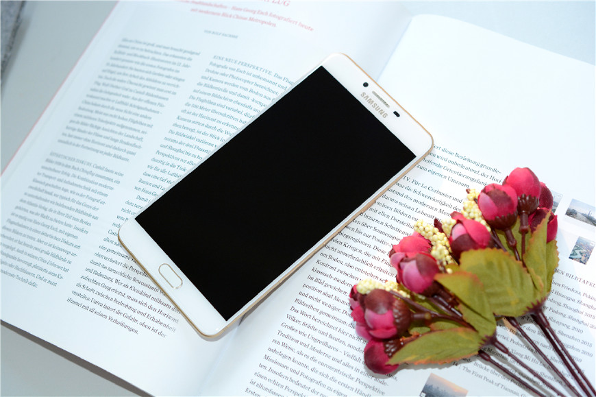 三星galaxyc9pro什么配置,三星galaxyc9pro好吗