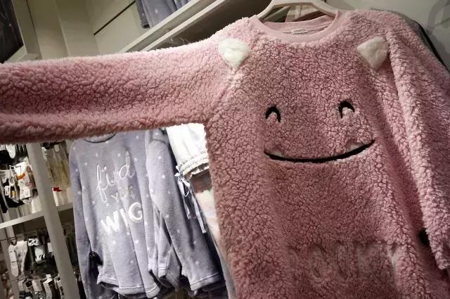 它帮你集齐快消品牌，一伙打折让你365天穿衣不重样