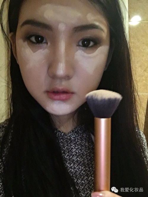 教你画最简单的妆,教大家画一枚超自然的烟熏妆