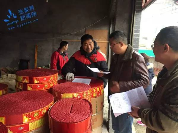 别让你的不小心破坏了他们为城市穿上的新衣