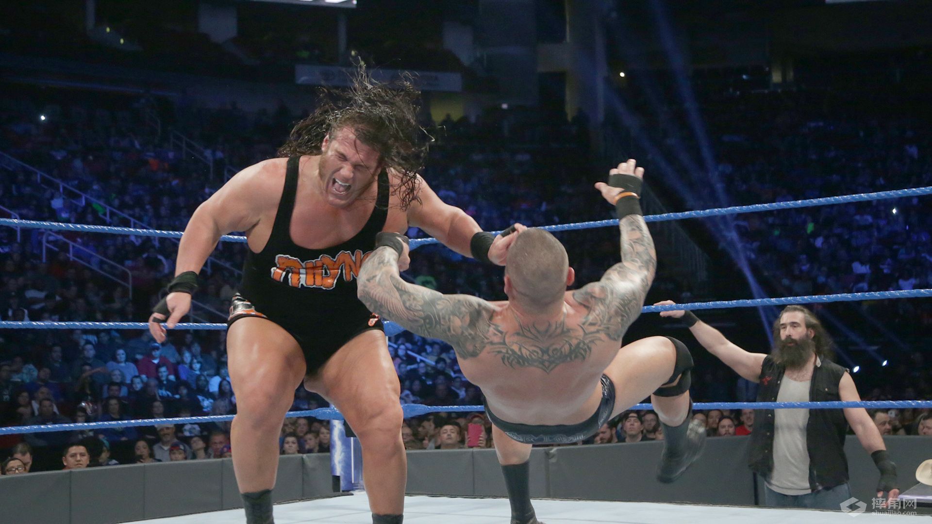 WWE驸马爷风云决战RVD！凯恩抛摔毕雪夫获全场欢呼！