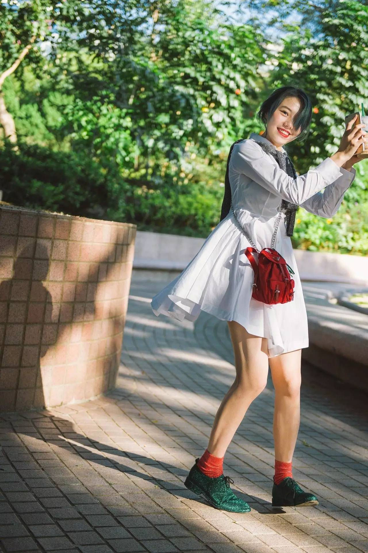 五天八个造型，行李箱爆炸也要拍这些衣服