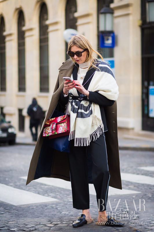 同款裙子腰带显瘦技巧,衣服腰带时尚款怎么穿显瘦