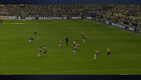 8人前腰的跑位踢法教学,前腰如何踢得有进攻性