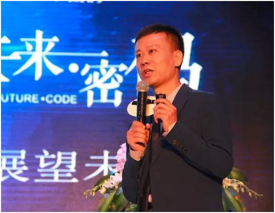 化妆品品牌创始人简介,中国十大化妆品公司品牌