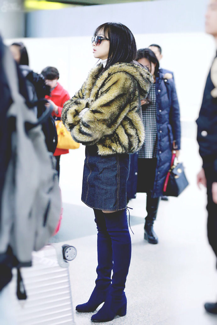 宋茜和周冬雨街拍,宋茜周冬雨穿衣搭配