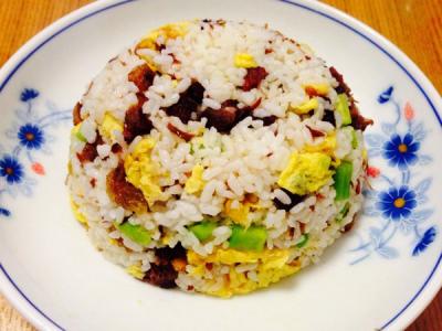 用电饭锅做美食的最简单方法,一个电饭锅能做什么美食