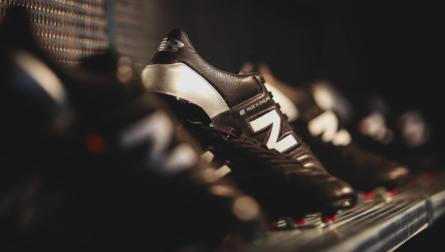 一双球鞋制作全过程,定制球鞋生产全过程