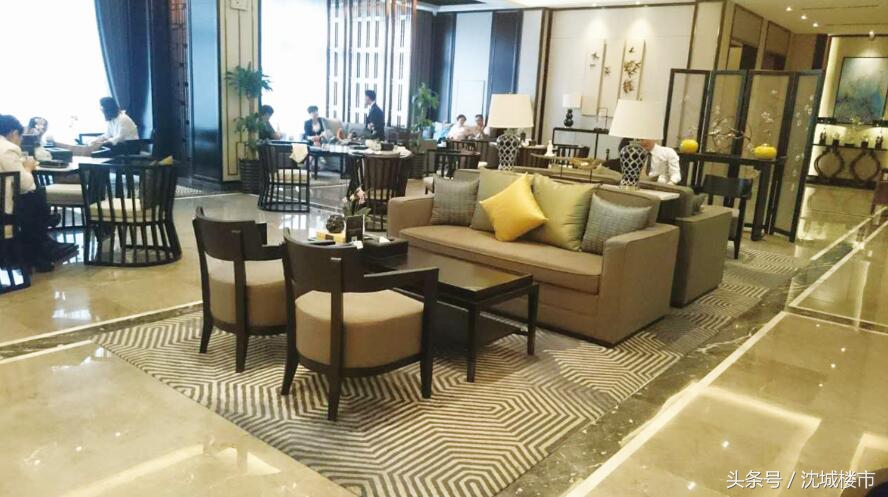 根据喜好买房,按排号顺序选房