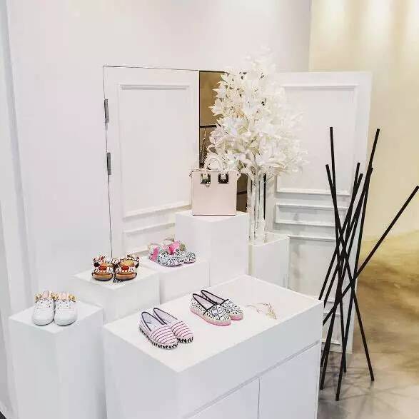 去韩国买衣服推荐买什么,韩国哪里卖好看的衣服