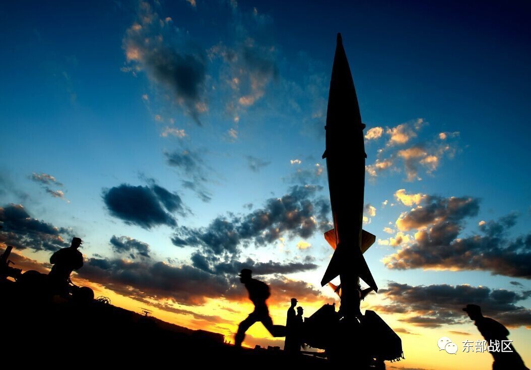 大学生参军吃苦不,参军是人生的机会吗