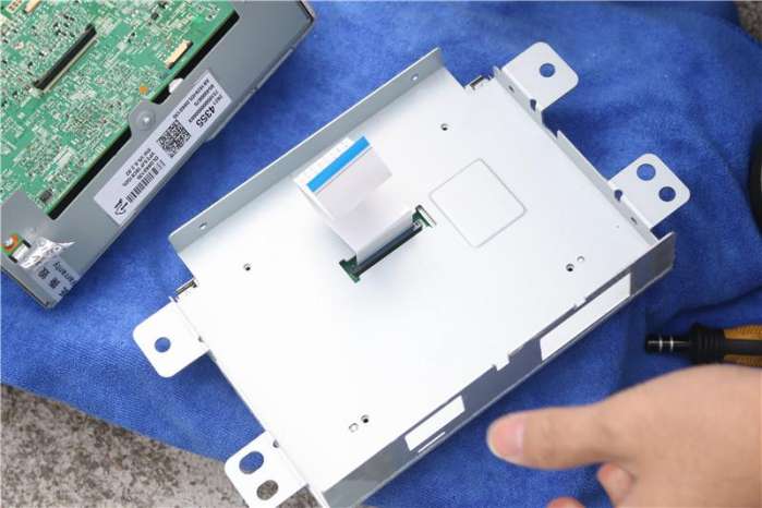 英朗装畅影CE导航模块加倒车后视，科技无处不在