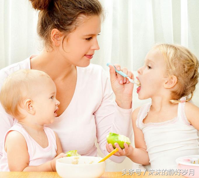 新手妈妈要懂得把握住这几个产后的“第一”