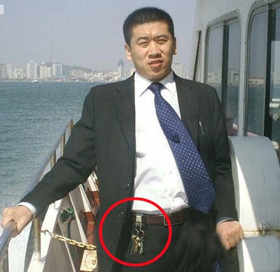 正装怎样穿不像推销员,正装怎么穿才不像卖房的