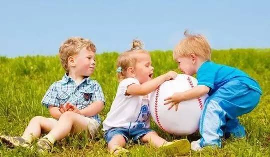 错误的母爱却毁了孩子的一生漫画,这是一组让无数爸妈泪崩的漫画