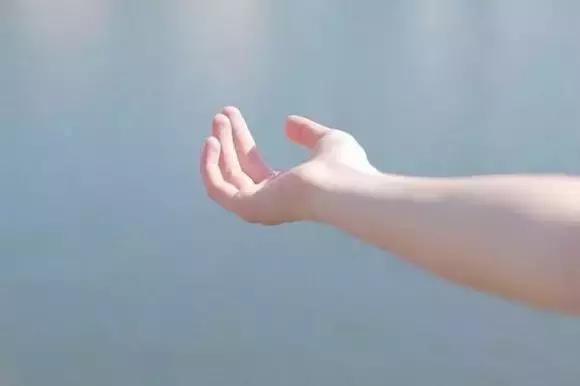 日本尿素护手霜正品,日本红罐尿素护手霜