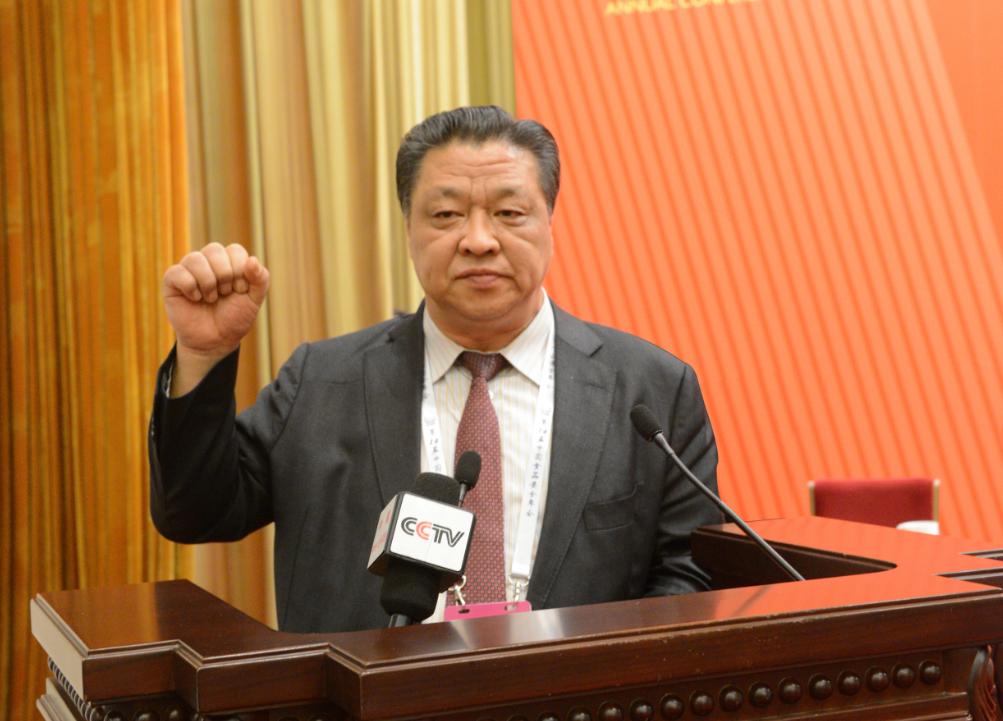 商海竞潮闽江秀一腔热血报桑梓