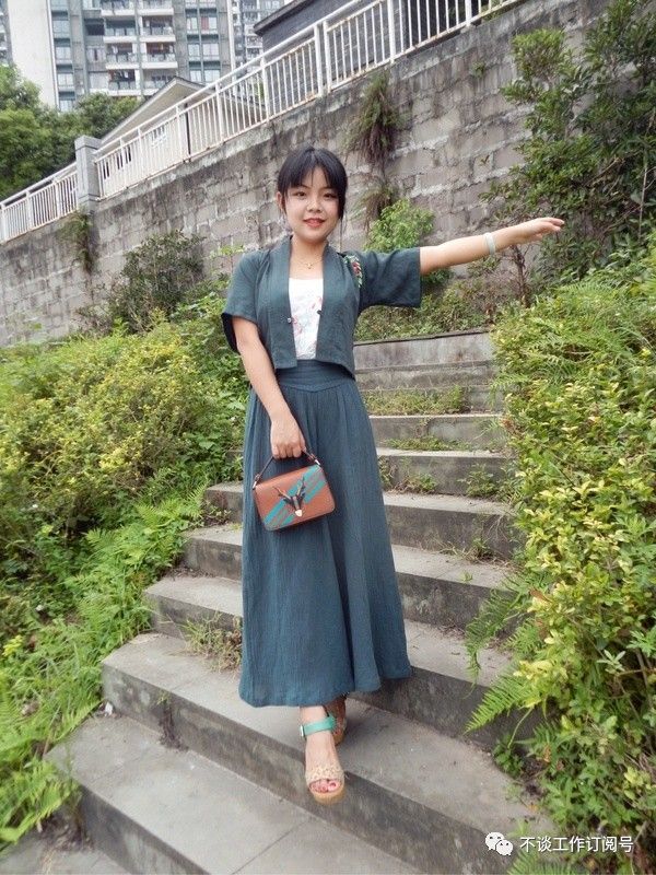 折叠汉服教程,能穿的汉服怎么折