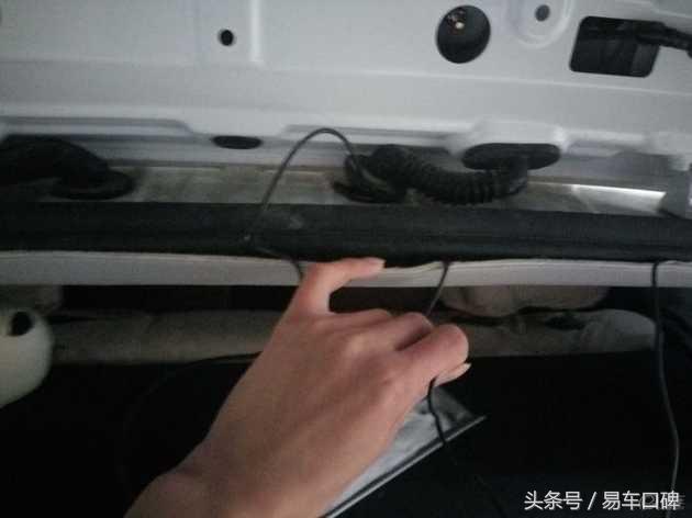 众泰t60后备箱右侧漏水,众泰t600发动机漏水