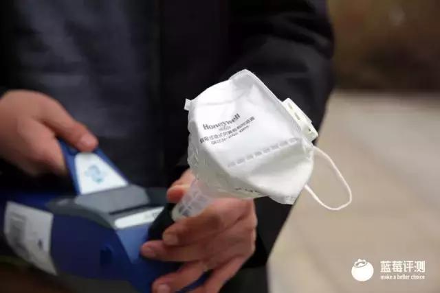 鹿晗绿色同款口罩,心疼鹿晗的瞬间