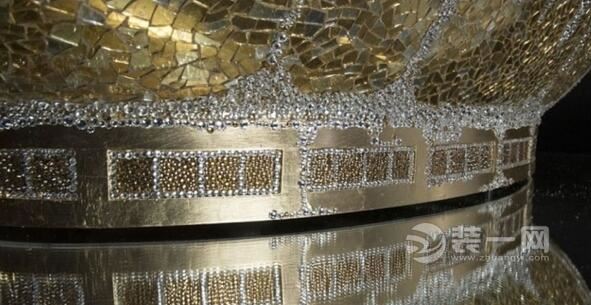 百万金澡盆镶珠宝各国富人奢华装修洗澡方式超奇葩