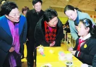 「童趣」三十朵金花聚津城双语获评示范性特色学校